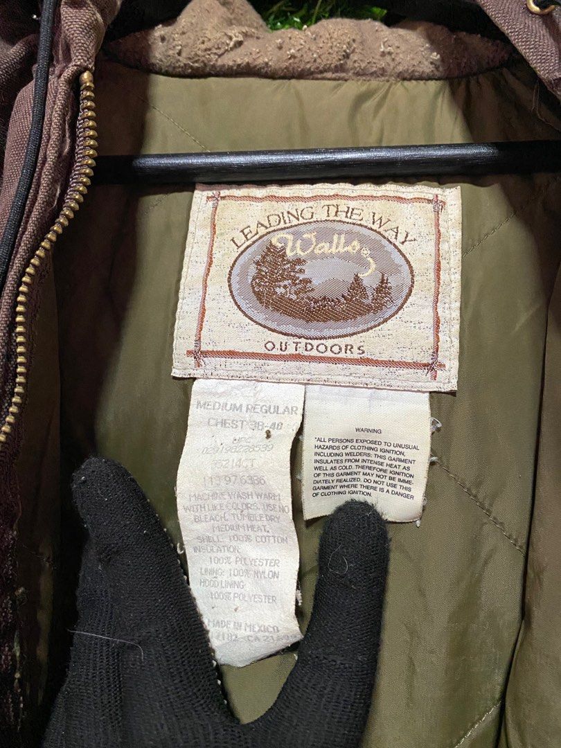 Vintage walls carhartt Heavy duty cotton Hoodie, Men's Fashion, Coats