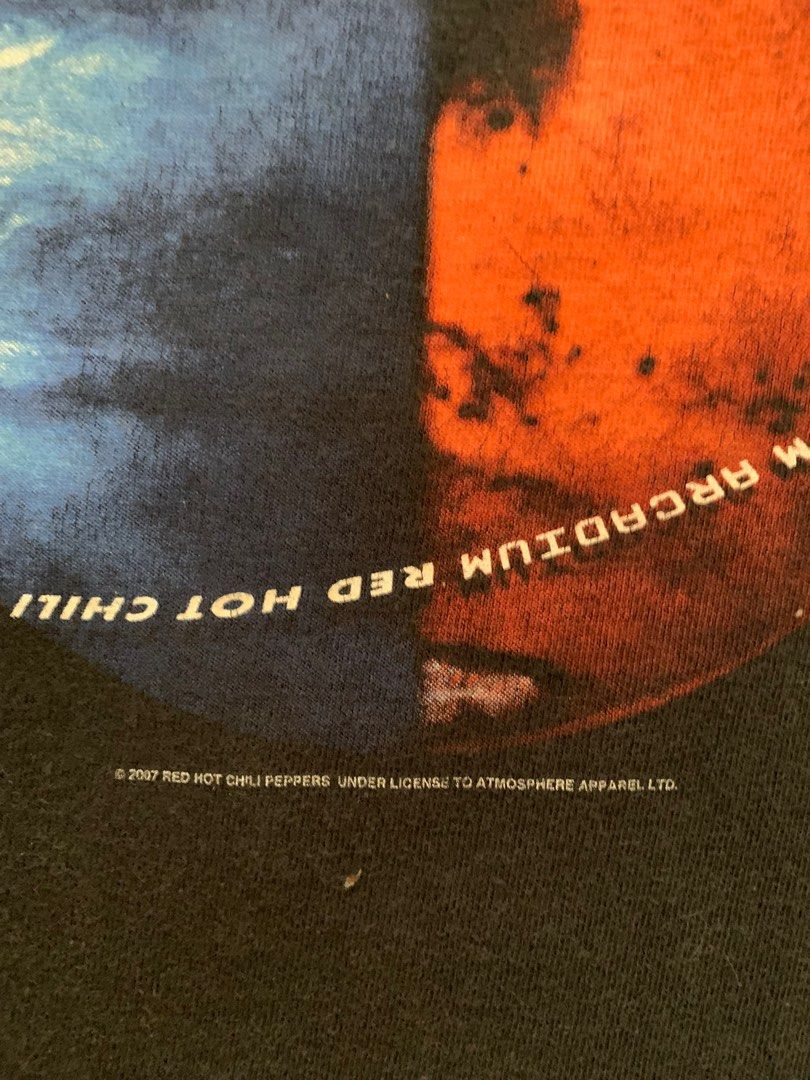 Vintage y2k Red hot chilli pepper, Men's Fashion, Tops & Sets, Tshirts