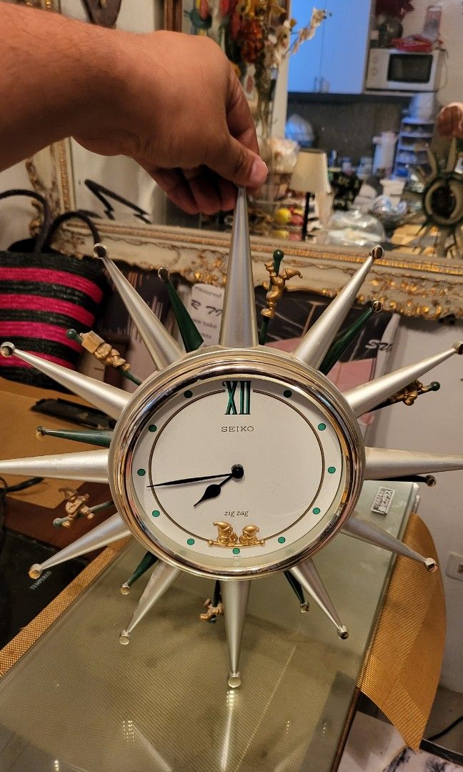 Vintave Seiko.wall.clock Working clock and also the movement, Furniture
