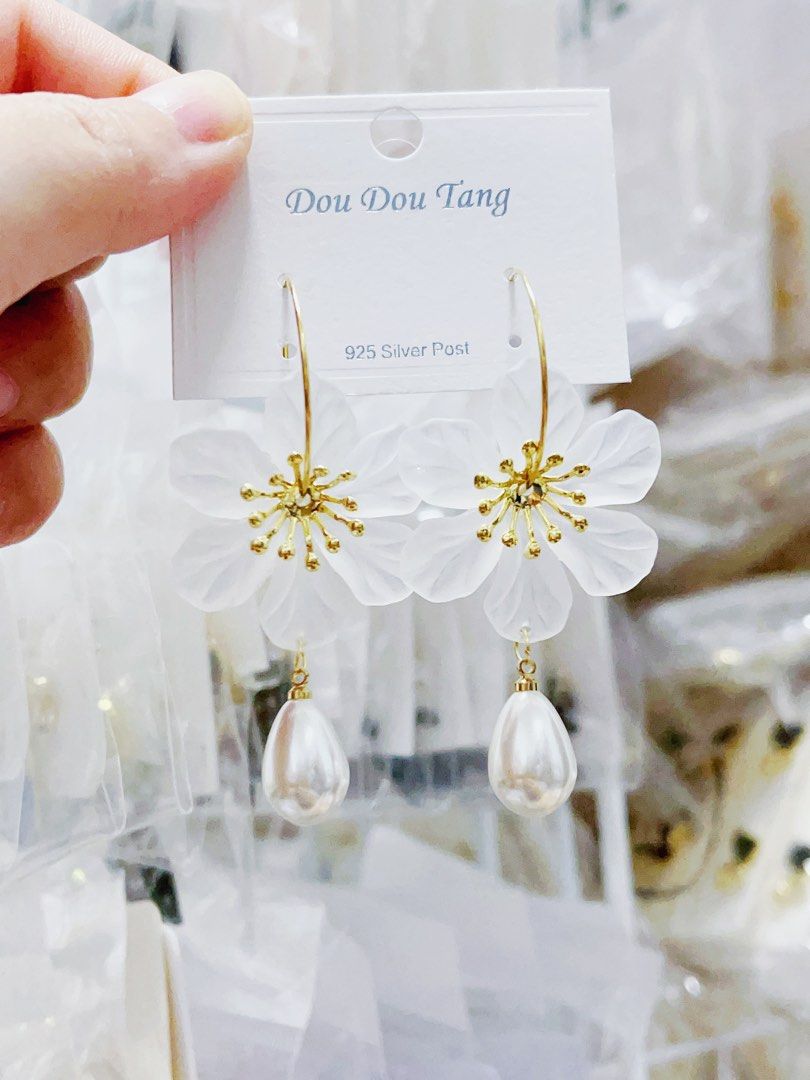 White flower statement sale earrings