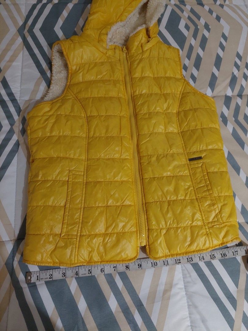 Yellow puffer vest, Women's Fashion, Coats, Jackets and Outerwear on