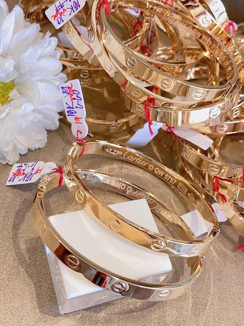 Cartier bangle clip type top