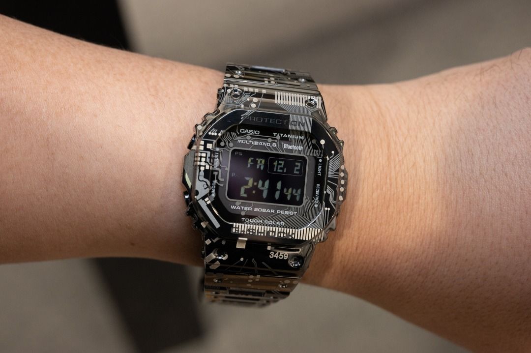 人気商品の 【新品・未使用】 G-SHOCK GMW-B5000TCC-1JR 腕時計