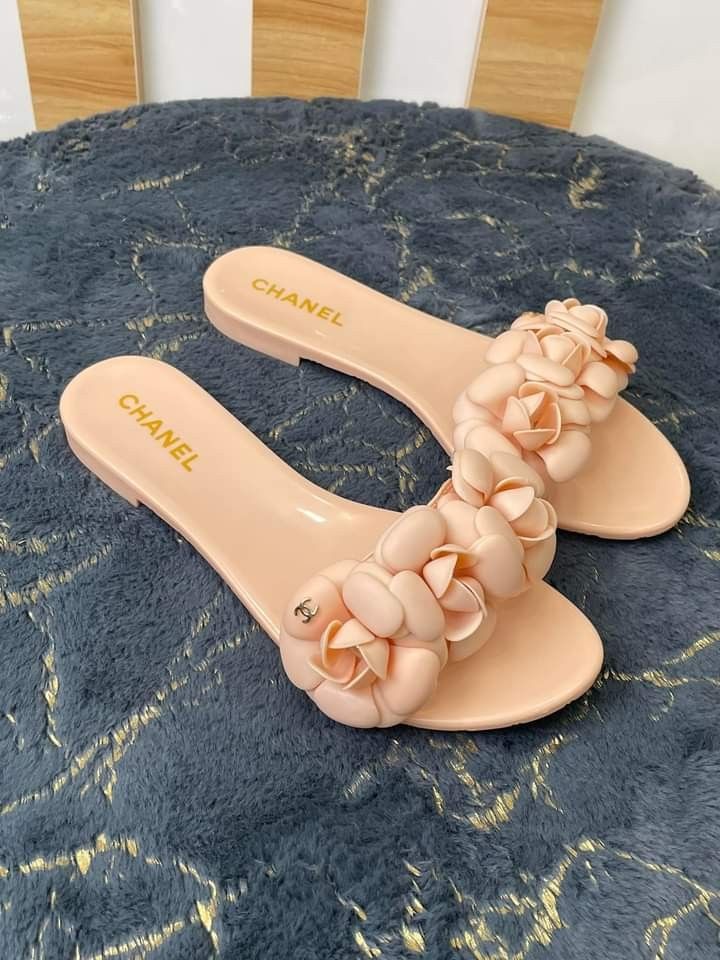 Size 9 chanel jelly slides sales