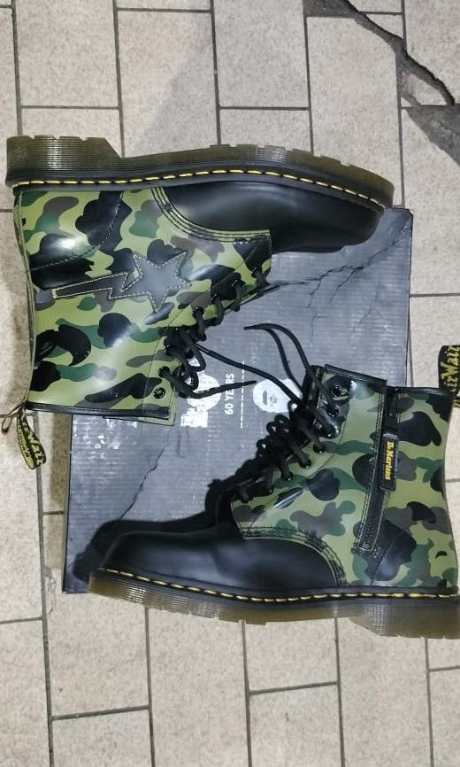 Dr martens 146 camo hot sale