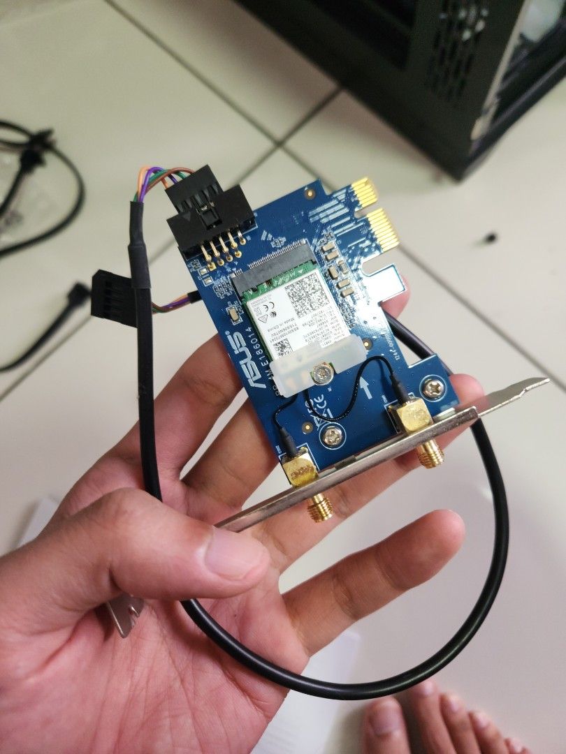 Asus PCEAC58BT AC2100 DualBand PCIe 160MHz MUMIMO WiFi Adapter With