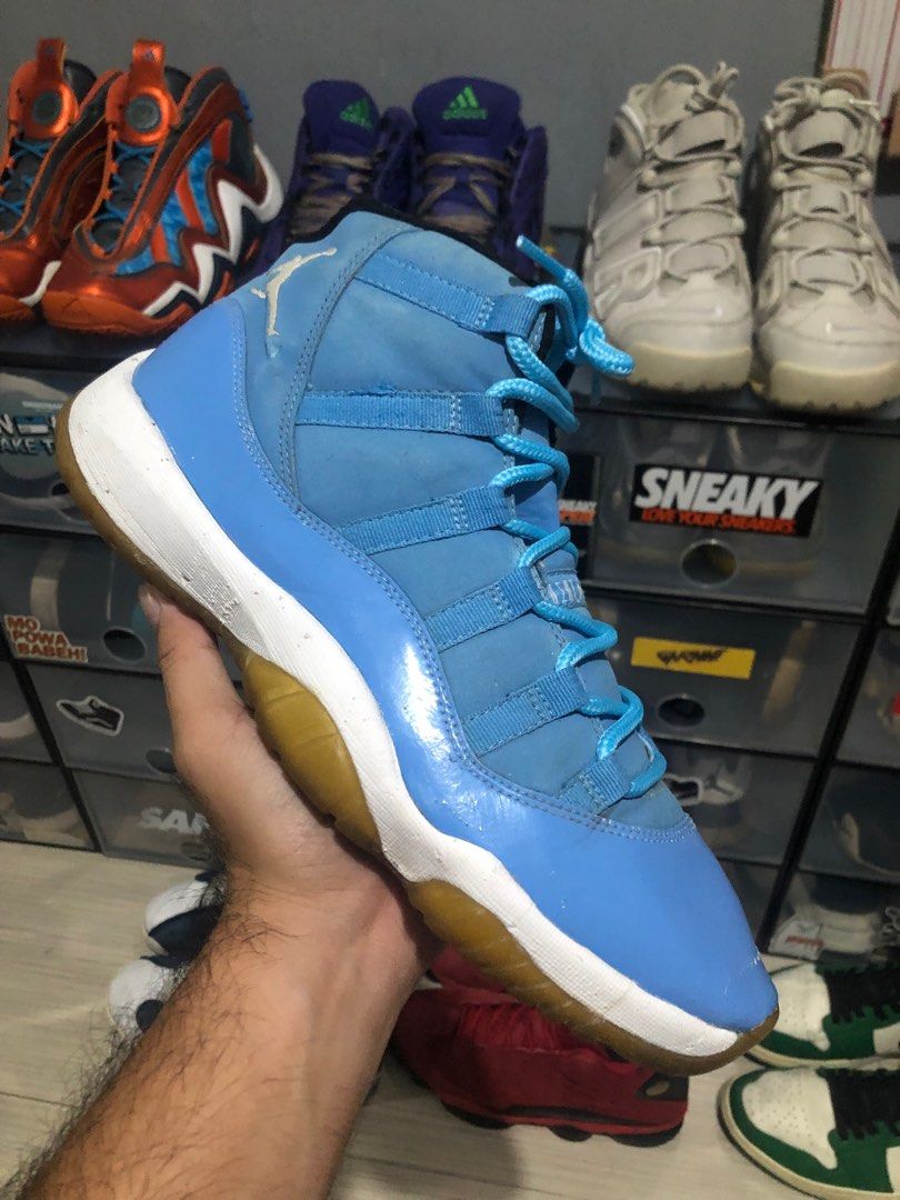Jordan 11 on sale pantone fake