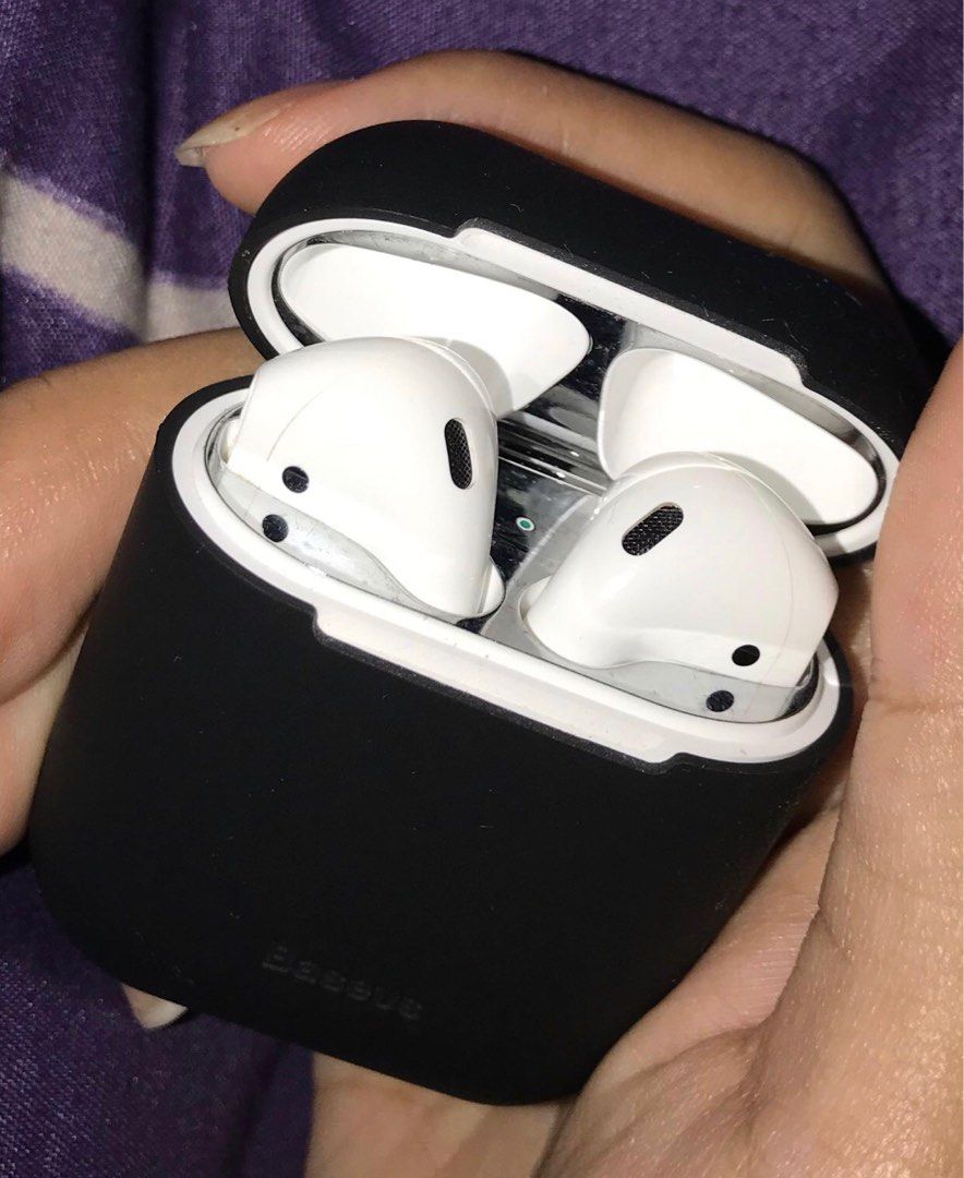 Apple Airpods 2nd Gen Charging case and Left pod only, Audio, Earphones ...