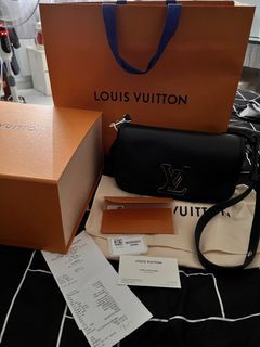 Quick Unboxing of my New Louis Vuitton Buci bag in color Rose Trianon.