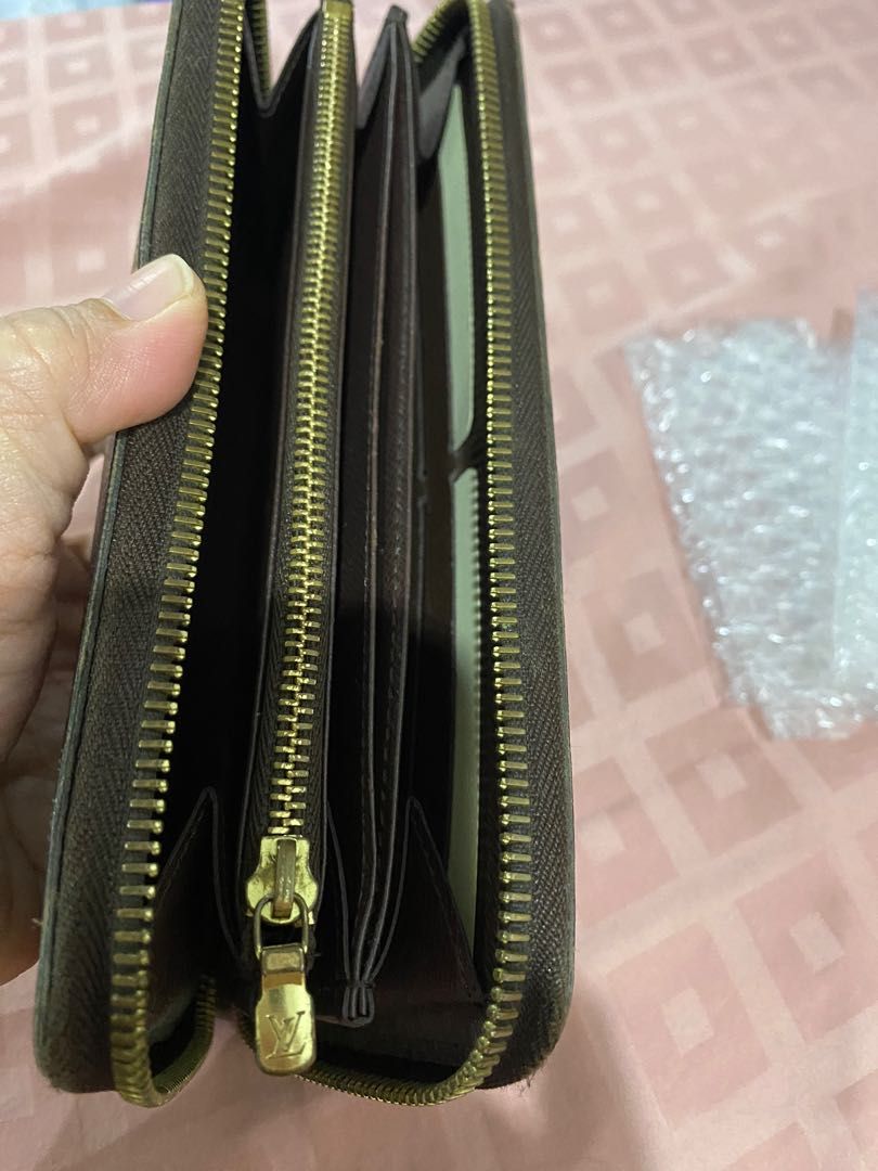 Authentic LV Zippy wallet (Damier Ebene), Luxury, Bags & Wallets