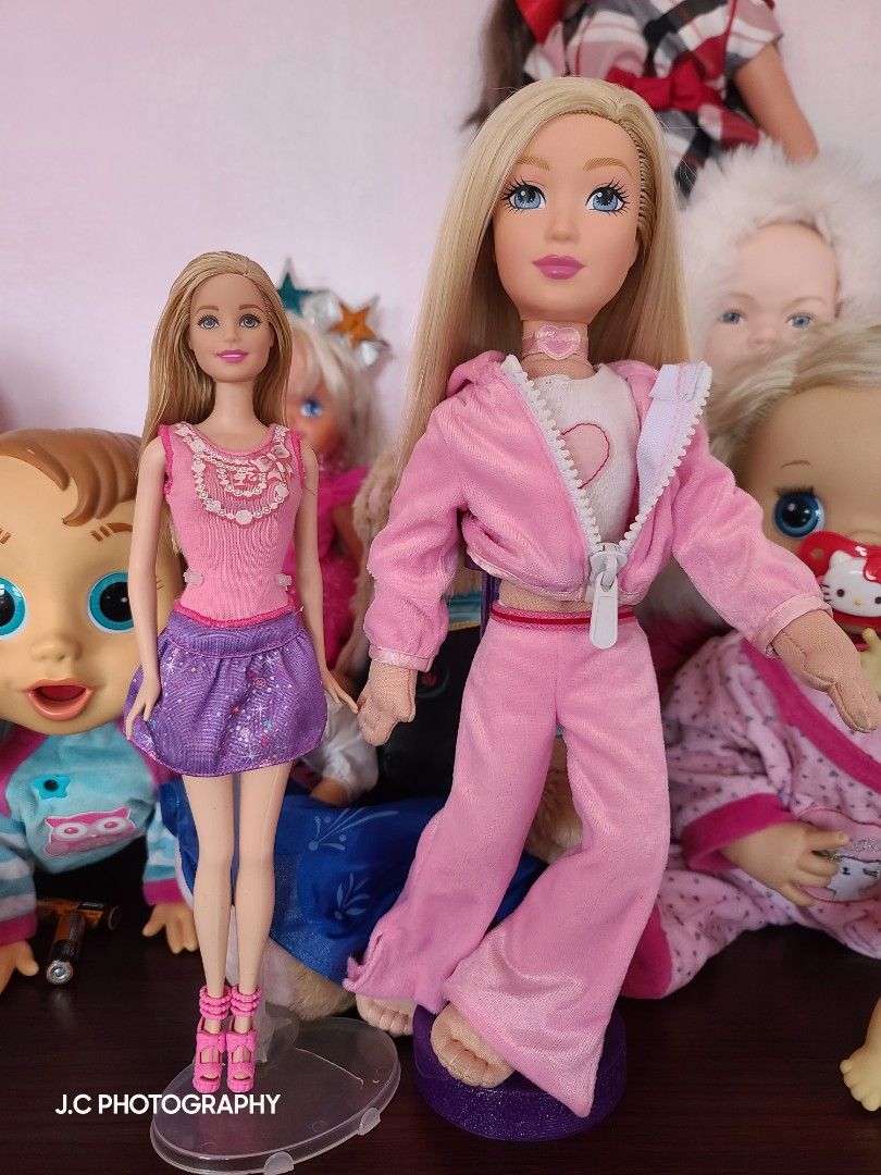 Barbie & Me Soft Huggable Doll (Category: Kids Toys) located in Liliw. Submitted by jc.toys (Listing ID 1214356420, Image 1). Description: Barbie & Me™ Barbie® doll is a girl's first best friend. This approximately 15 1/2-inch soft, pose-able Barbie® doll is a perfect first fashion doll for little girls. Moms will love using this beautiful over-sized fashion doll to teach girls how to tie their shoes and use zippers. Barbie® doll is so soft and h