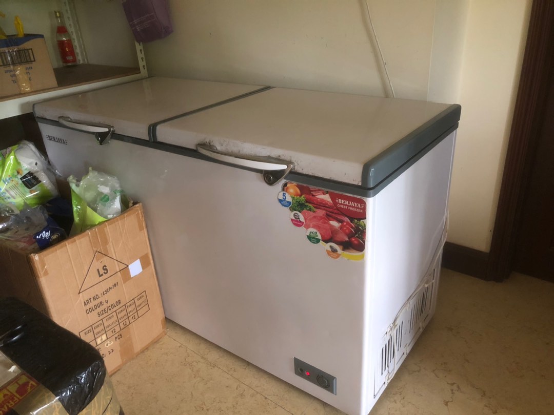 BIG CHEST FREEZER, TV & Home Appliances, Kitchen Appliances