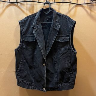 (Category: ) located in . Submitted by clothesartandmore (Listing ID 1214523630, Image 1). Description: .