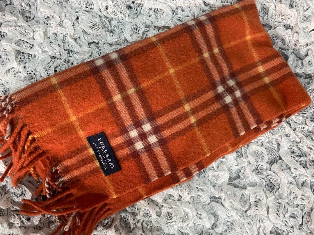 Burberry Scarf 100 Cashmere Authentic Women s Fashion Watches