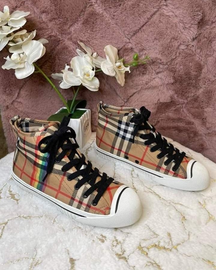 BURBERRYS Brown Rainbow Vintage Check High top Sneakers Size EU 37.5 38 25cm Luxury Sneakers Footwear on Carousell