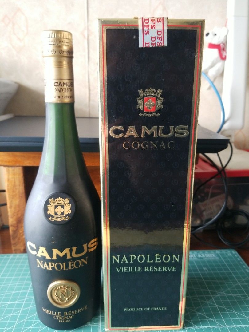未開封、古酒 camus napoleon vieille reserve cognac book
