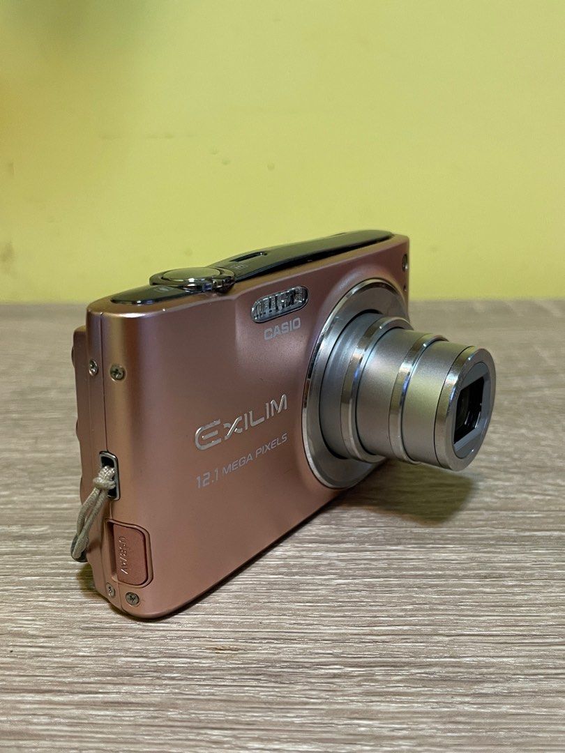 CASIO EXILIM ZOOM EX-Z400GD - デジタルカメラ