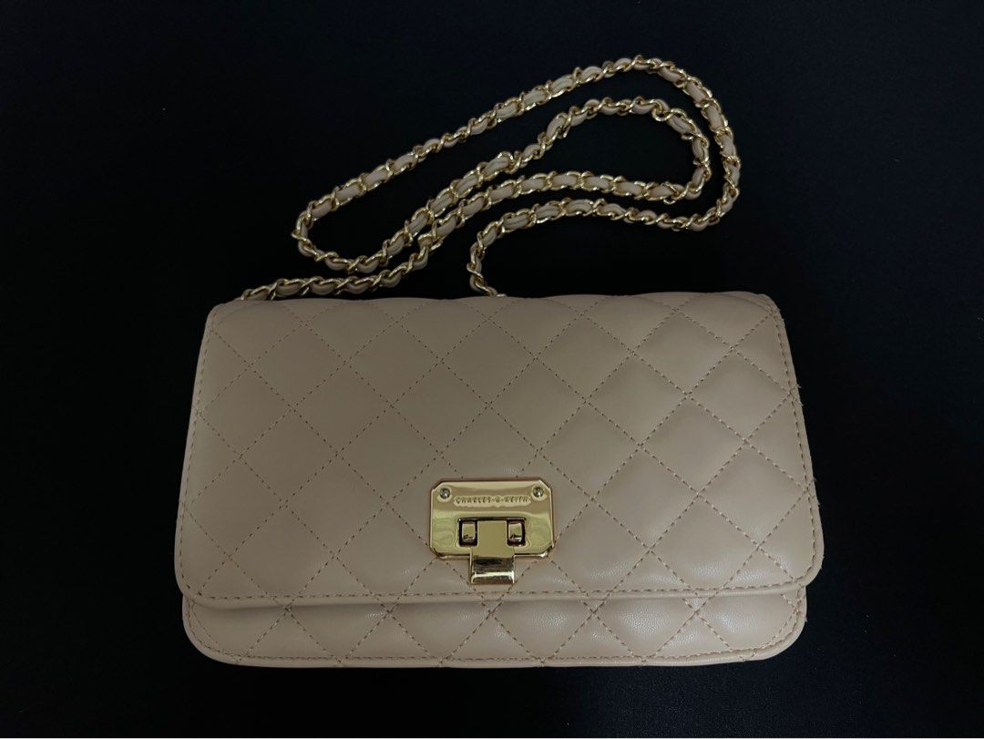 Quilted bag charles and keith store