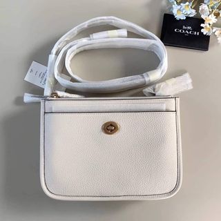 (Category: ) located in . Submitted by watchabagsph2.0 (Listing ID 1214444275, Image 1). Description: .