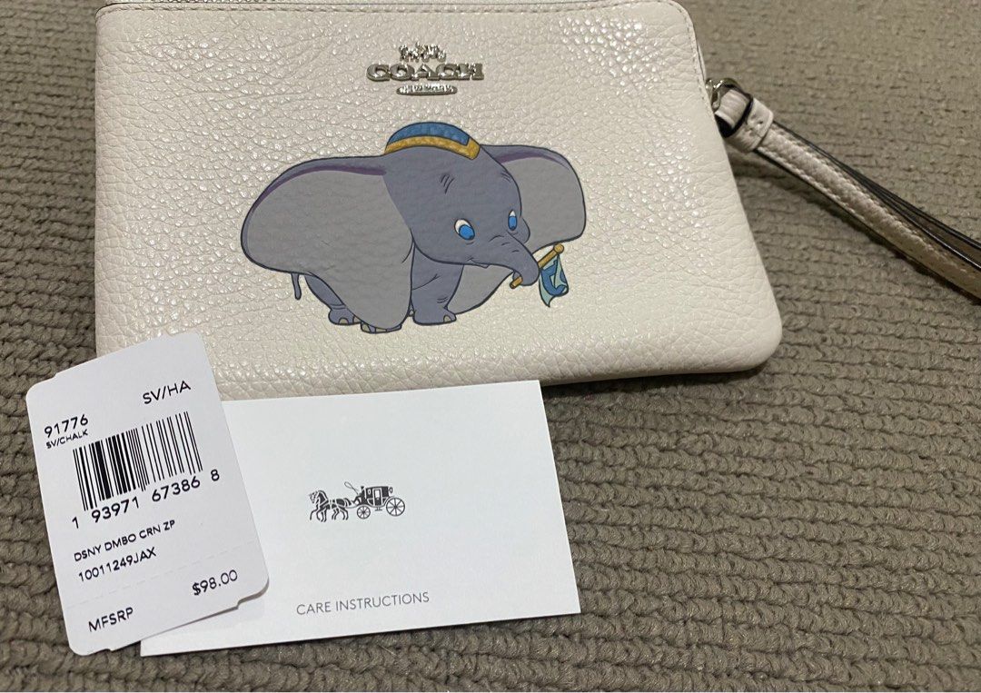 Coach Wrislet Dumbo leather, Barang Mewah, Tas & Dompet di Carousell