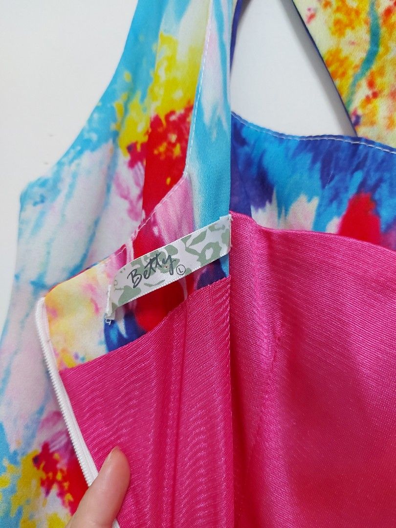 Colorful summer dress (Category: Dresses) located in Taguig. Submitted by anjm2017 (Listing ID 1214359295, Image 3). Description: super cute in actual. double lining. summer or pang mall na cute dress above the knee. length is 50 inches. large in size. can fit medium to semi large built..