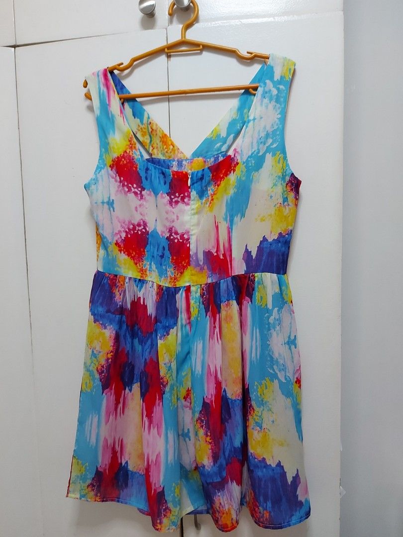 Colorful summer dress (Category: Dresses) located in Taguig. Submitted by anjm2017 (Listing ID 1214359295, Image 2). Description: super cute in actual. double lining. summer or pang mall na cute dress above the knee. length is 50 inches. large in size. can fit medium to semi large built..
