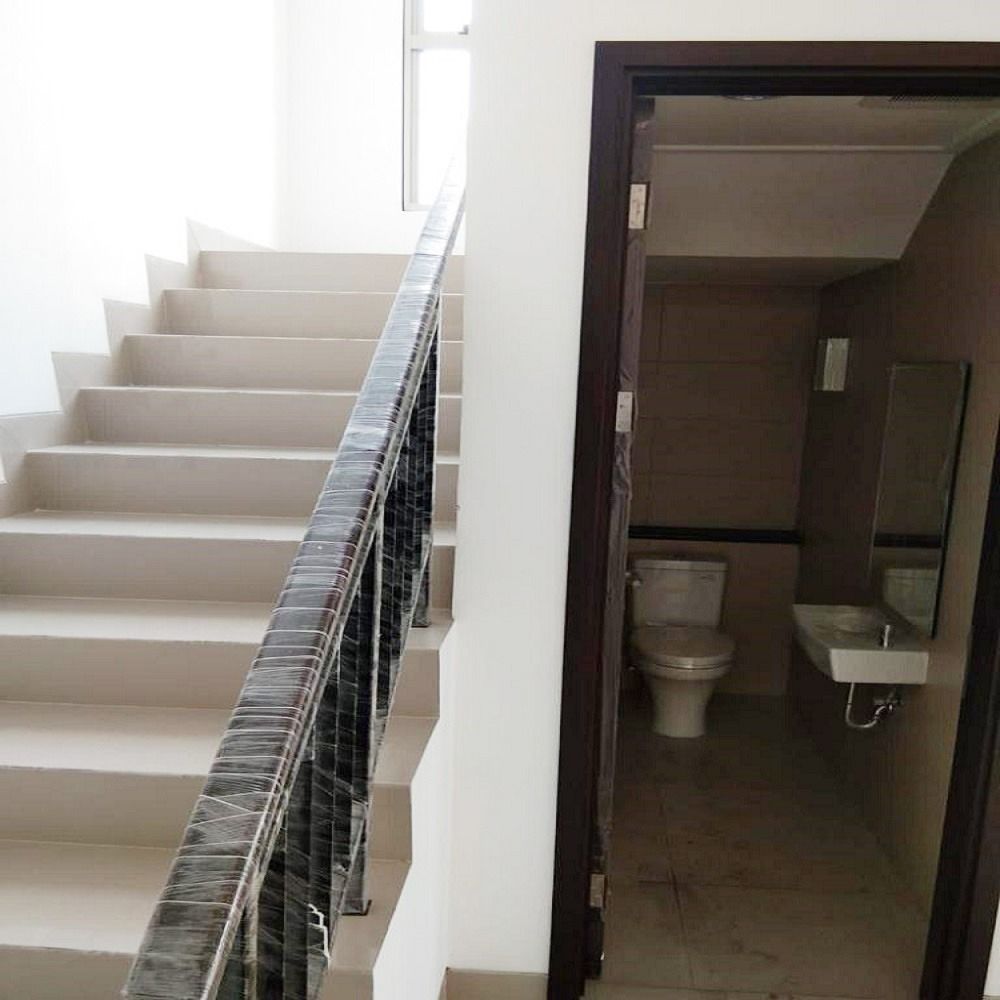 dijual_rumah_baru_2_lantai_di__1676018481_fa71eb76_progressive