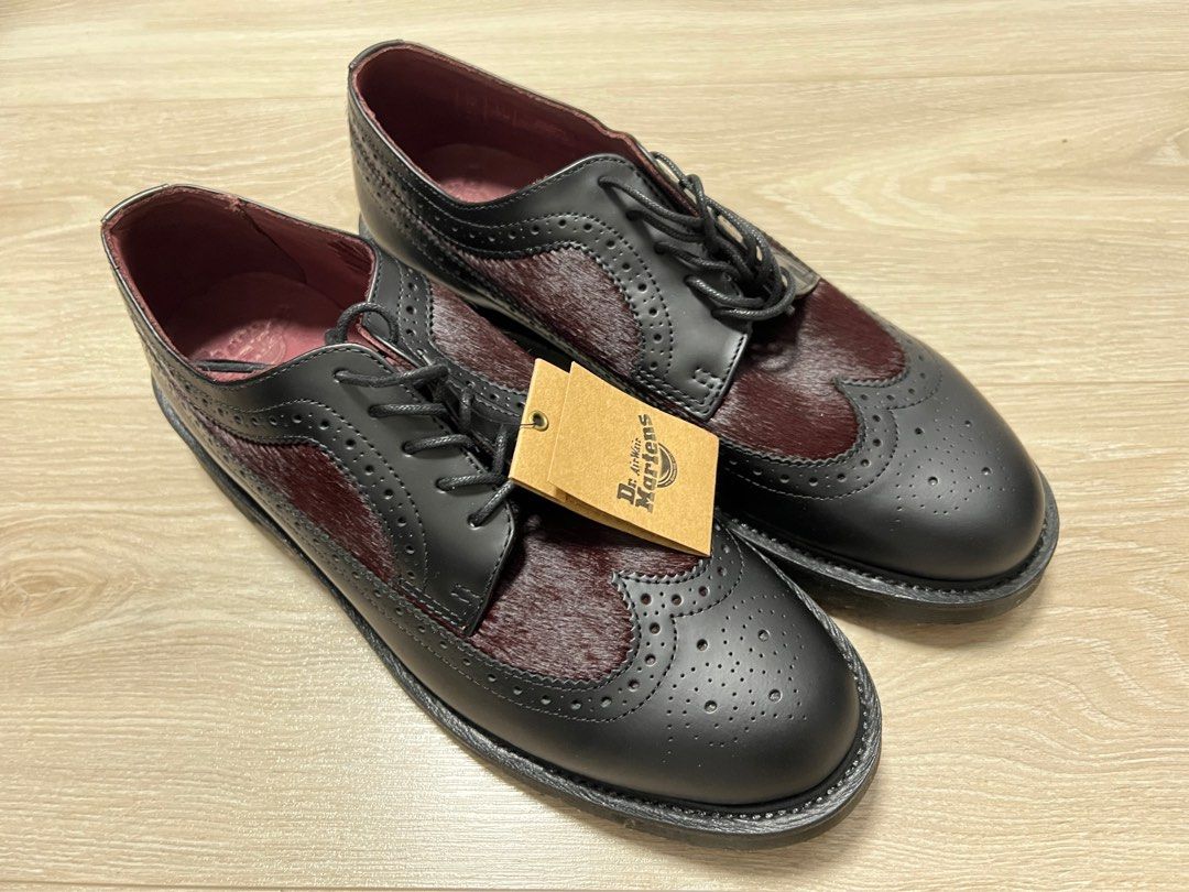 Dr. Martens AW005 Carousell