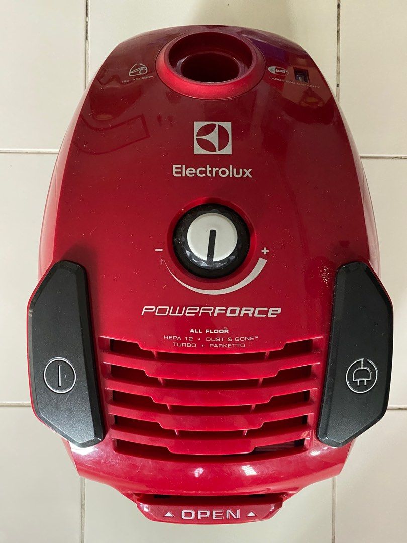 Electrolux vacuum cleaner, TV & Home Appliances, Vacuum Cleaner