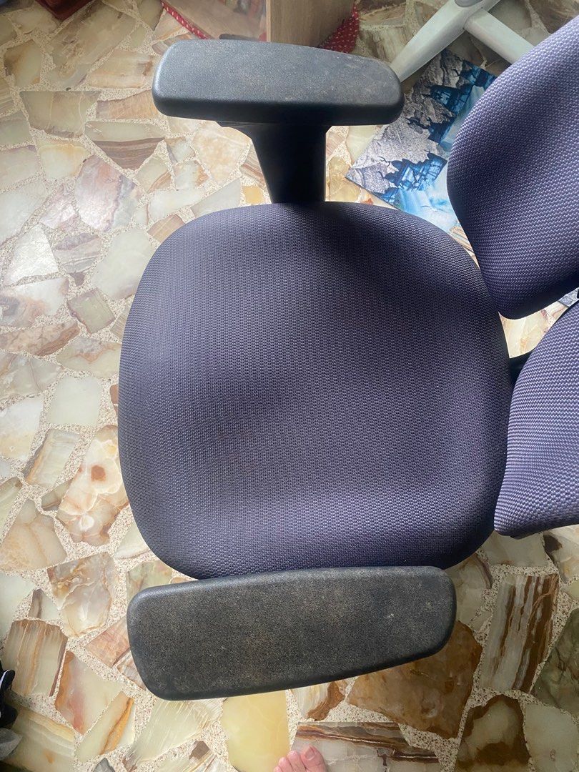 Ergonomic chair (Singapore Brand), Furniture & Home Living, Furniture