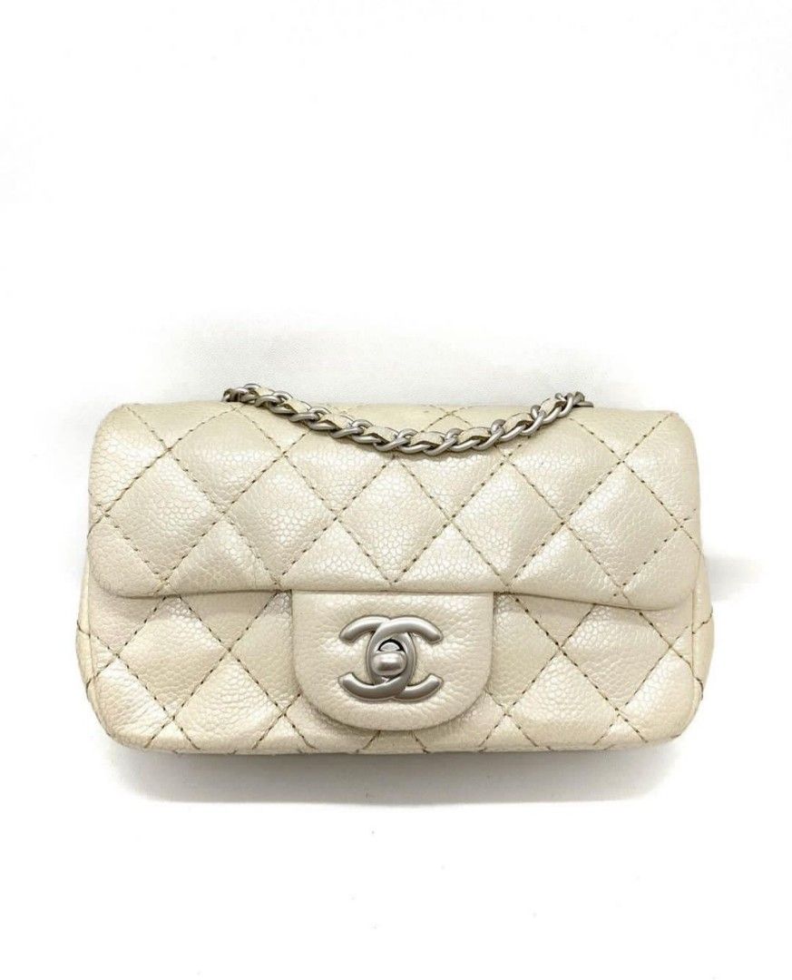 Fast Sale Preloved Chanel Mini Rectangle Pearl / Ivory Caviar Shw #20 sz 17  x 10 cm With card, holo and dustbag •Nett •Exclude ongkir ( 24 ), Barang  Mewah, Tas & Dompet di Carousell