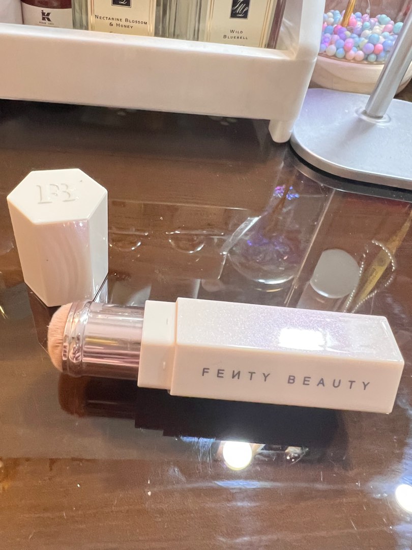 Fenty brush contour concealer brush, Beauty & Personal Care, Face