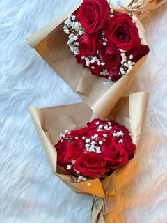 Fresh rose bouquet v day gift baby breaths red roses