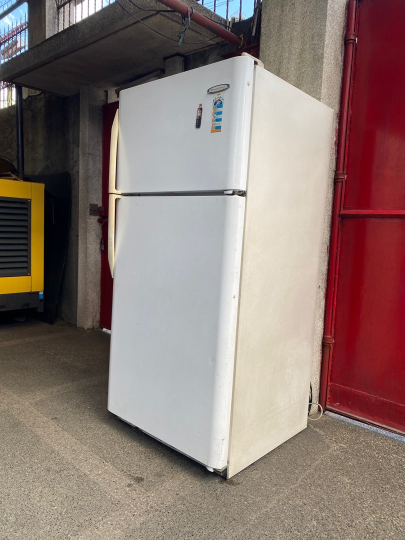 Frigidaire Refrigerator (Not working anymore), TV & Home Appliances, Kitchen Appliances