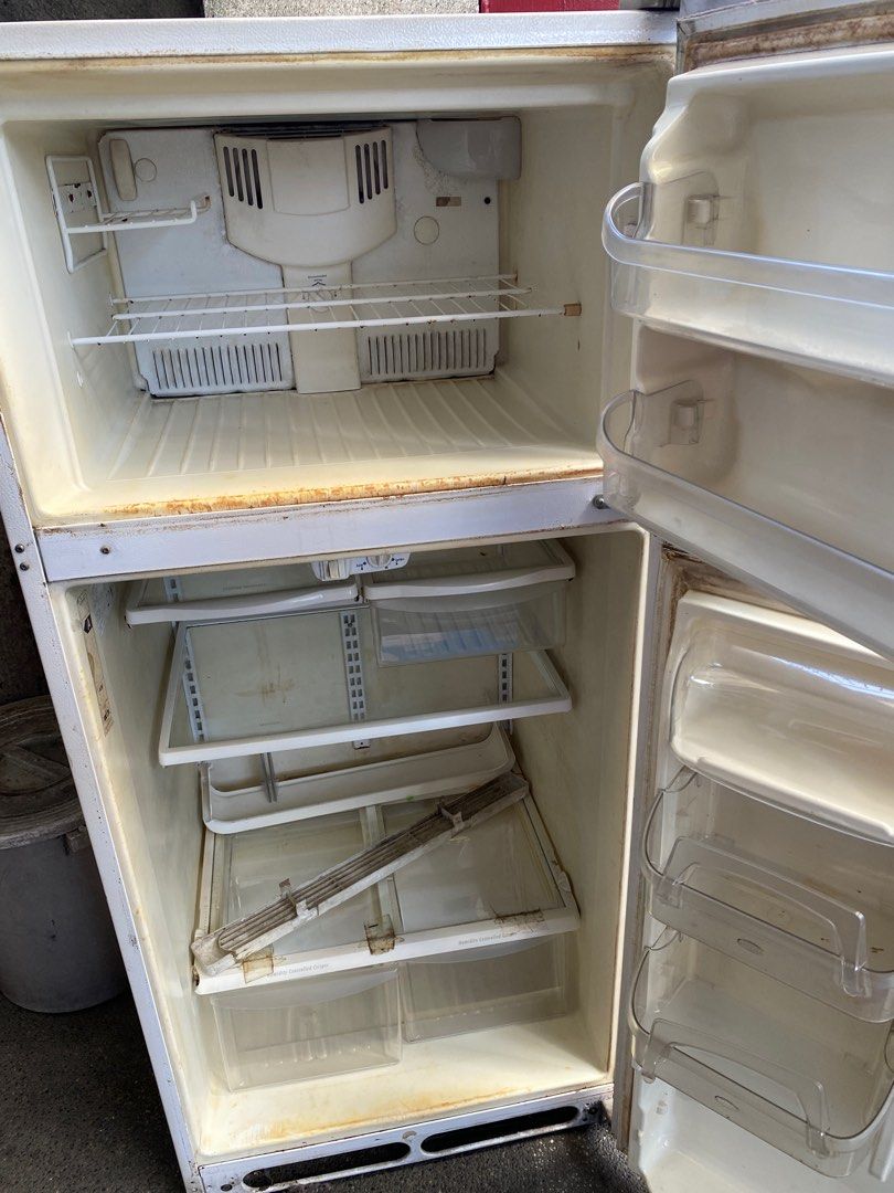 Frigidaire Refrigerator (Not working anymore), TV & Home Appliances, Kitchen Appliances
