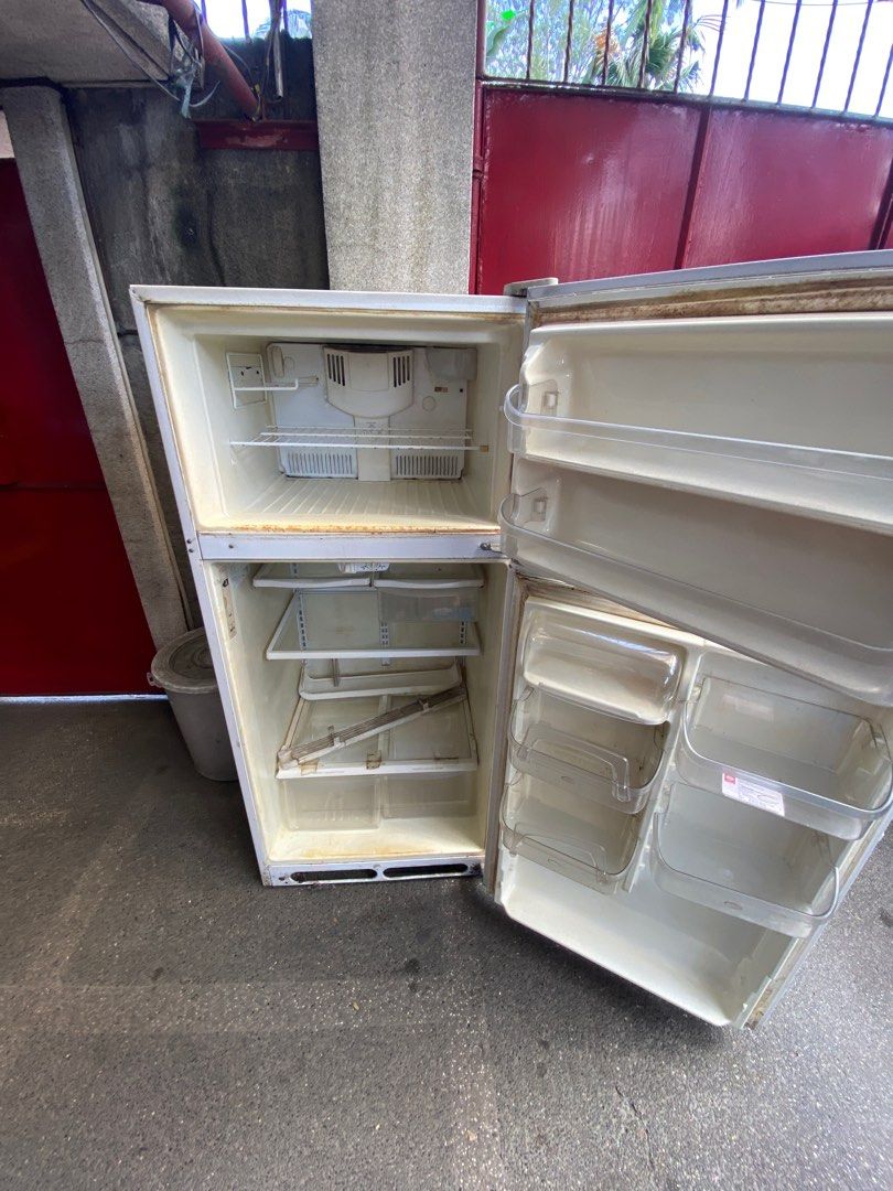 Frigidaire Refrigerator (Not working anymore), TV & Home Appliances