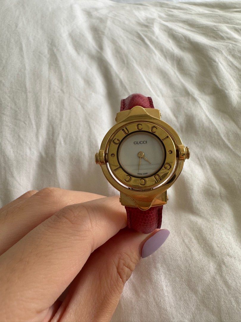 Gucci vintage watch in red Women s Fashion Watches Accessories