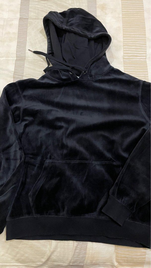 H M Velvet Hoodie Black Fesyen Wanita Pakaian Wanita Atasan di Carousell