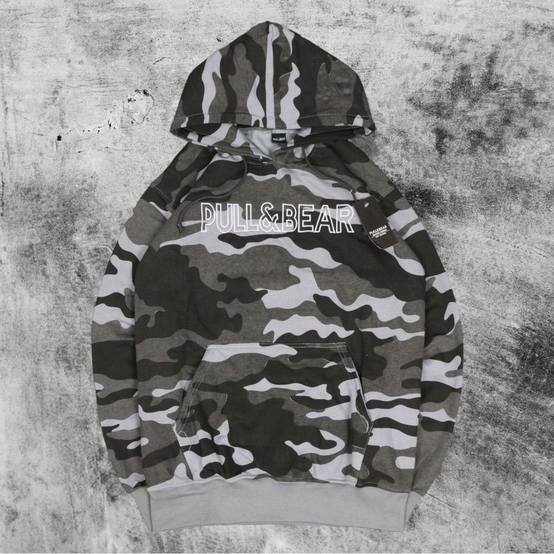 Hoodie Pull Bear Embroidered Camo