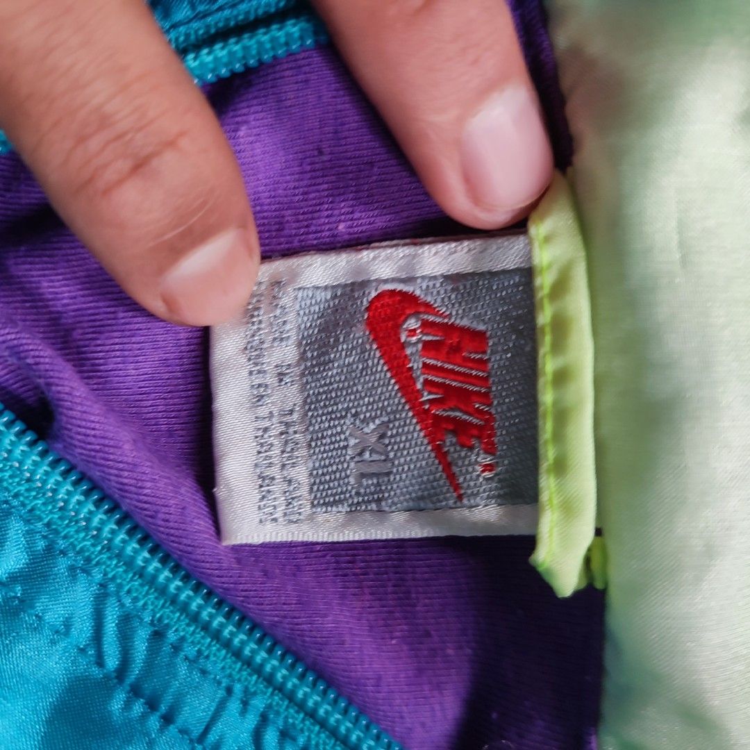 jaket windbreaker nike