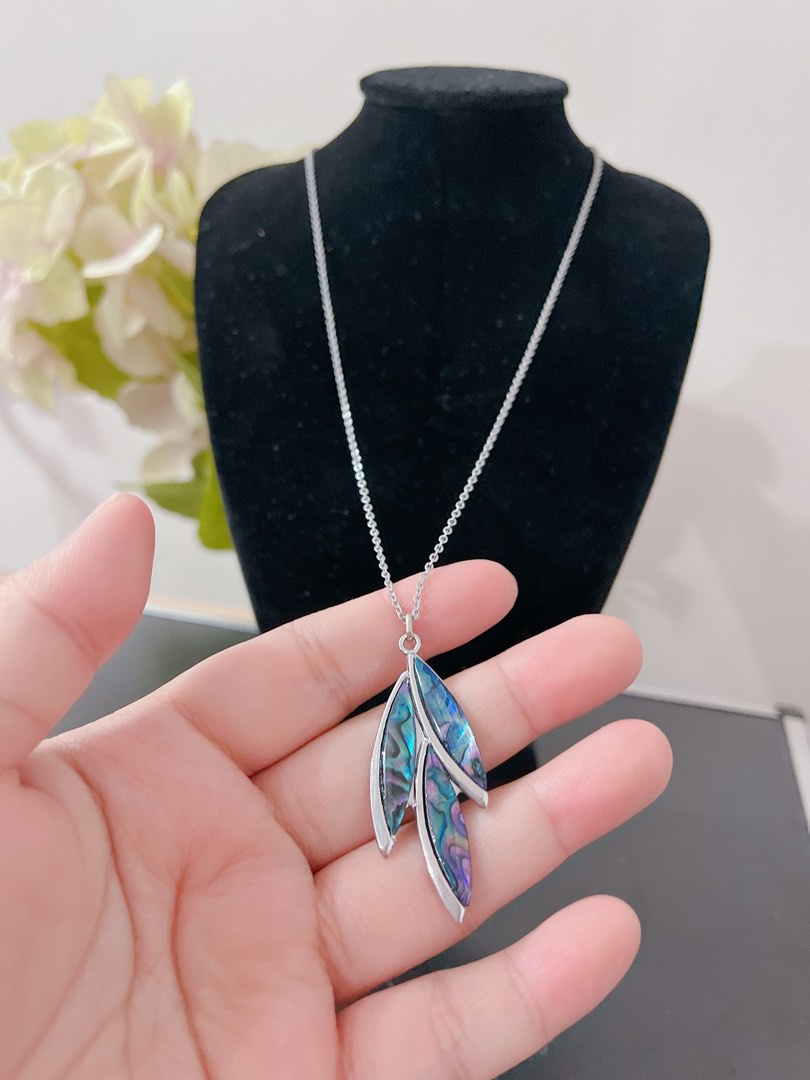 Japan Necklace in Silver tone, Women's Fashion, Jewelry & Organizers