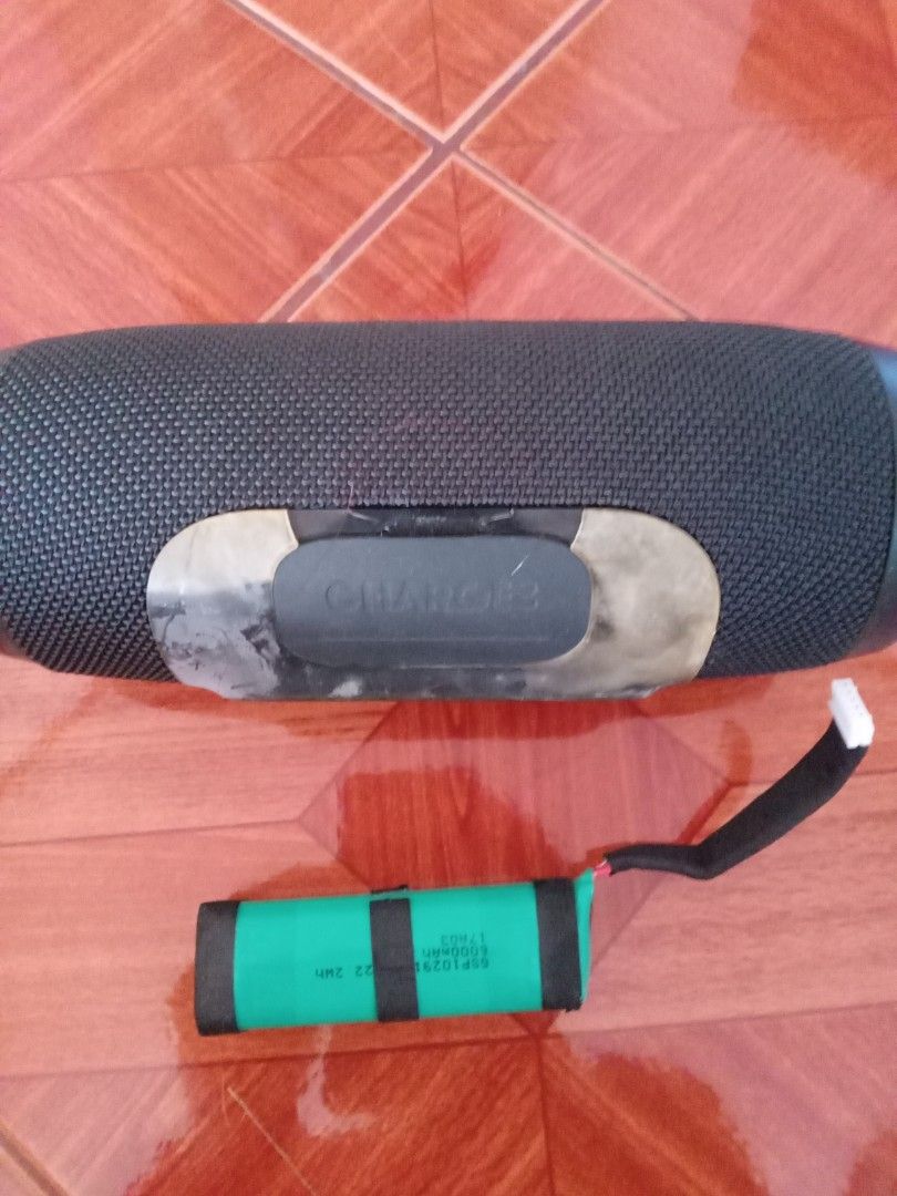 Jbl charge 3, Audio, Soundbars, Speakers & Amplifiers on Carousell