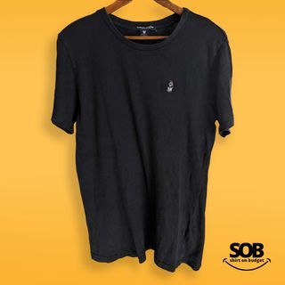 Kaos baju t-shirt vintage Teenie Weenie "Logo Small"
•Size: (P70XL48)
•Kondisi: 7.5/10
•Minus: Hole dekat kerah