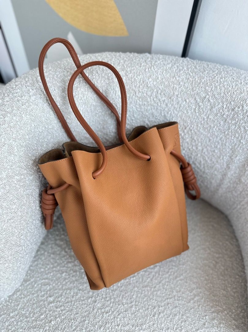 Flamenco knot small hotsell bag