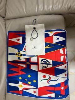 💯 authentic louis vuitton scarf, Luxury, Accessories on Carousell