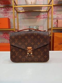 LOUIS VUITTON Empreinte Pochette Metis Rose Bruyere (PRE-LOVED), Luxury,  Bags & Wallets on Carousell