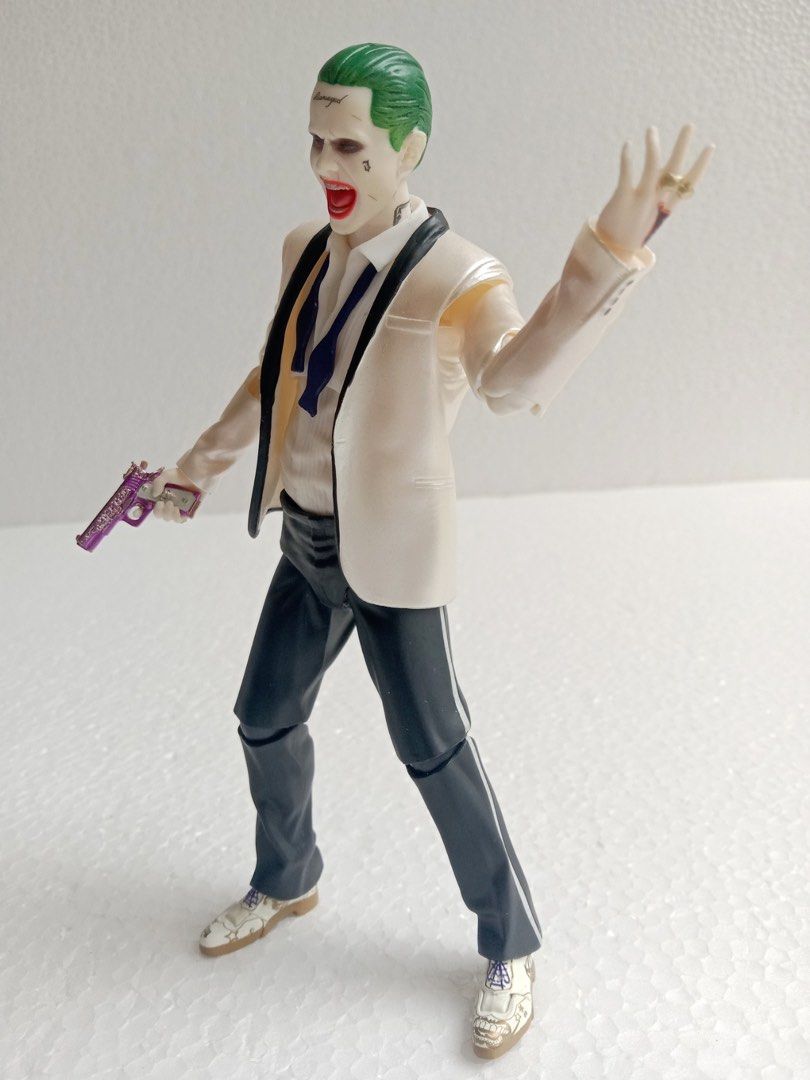 Mafex suicide squad joker sales