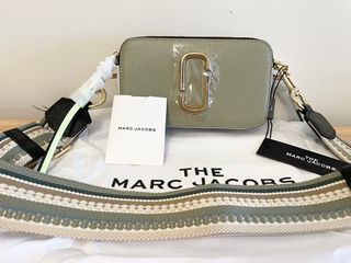 Authentic Marc Jacobs Snapshot Camera Bag Brand New with Tag. Silver Sage multi colour.