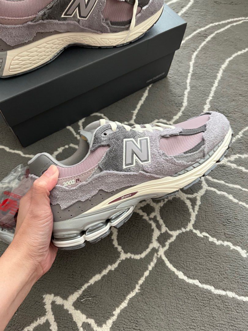 New Balance Lunar New year 2022 size 11 mens 2002RD zinc/eiffel tower/grey  flannel, Men's Fashion, Footwear, Sneakers on Carousell