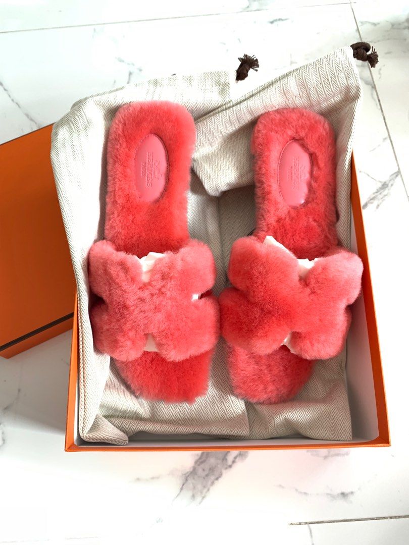 Red furry sandals best sale